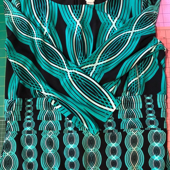 EUC Women’s Turquoise Patterned Maxi Dress - Picture 5 of 9